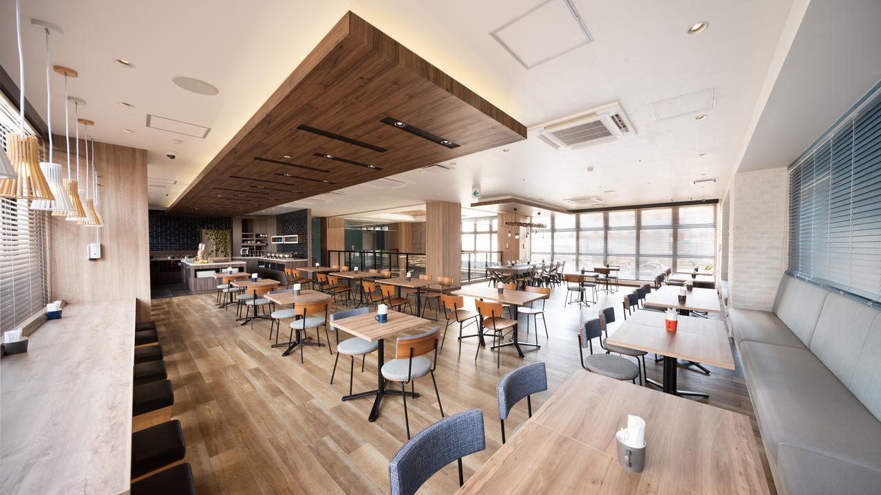 โรงแรม โรงแรมทิสซาฌ นะฮะ บาย เนสต์ 3*